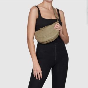 URBAN ORIGINAL x ANTHROPOLOGIE
Mini Luna